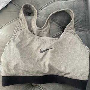 woman’s Nike gray sports bra size small barely worn